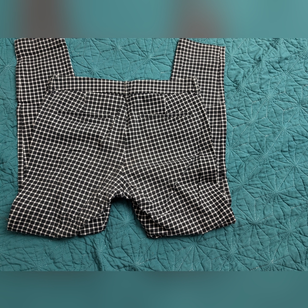 Old Navy Checkered Pixie Skinnies - image 4